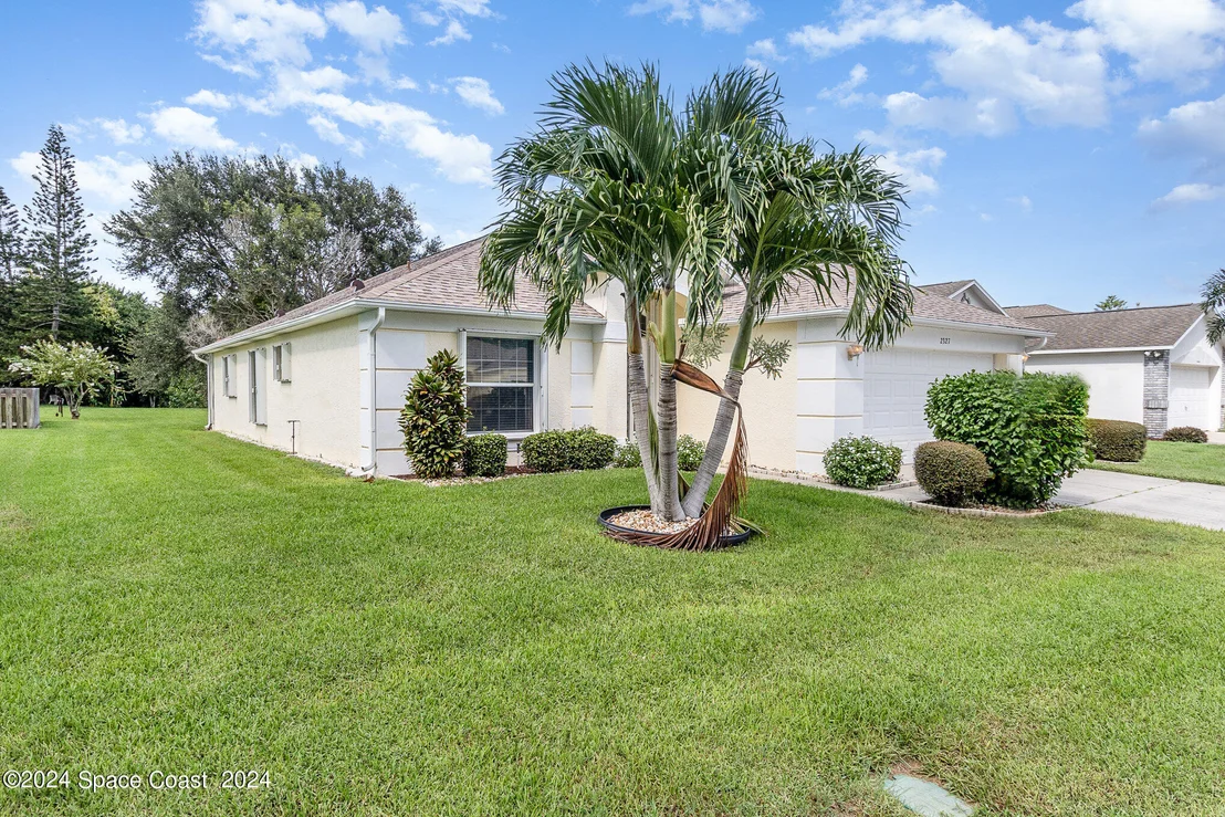 Photo of 2327 Hidden Pine Lane NE