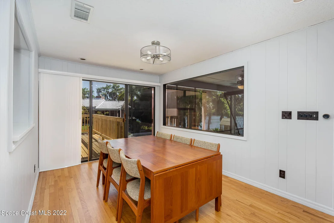 Photo of 1134 Rivermont Drive