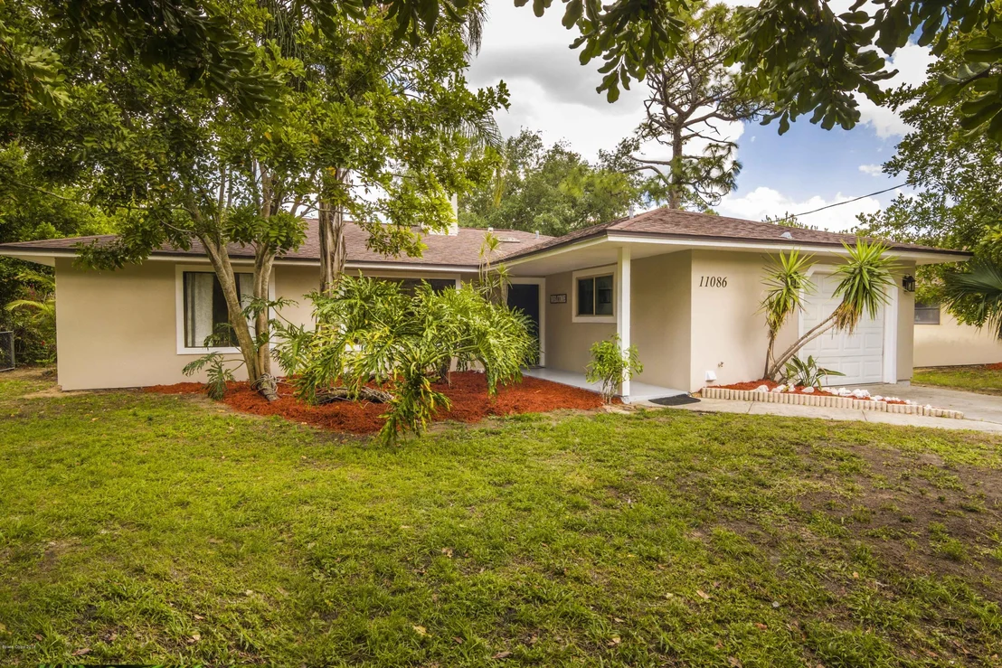 Photo of 11086 Roseland Road