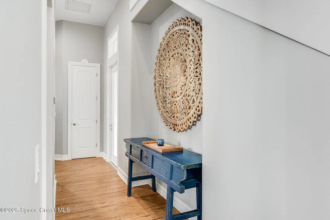 Photo of 4236 Hield Road NW