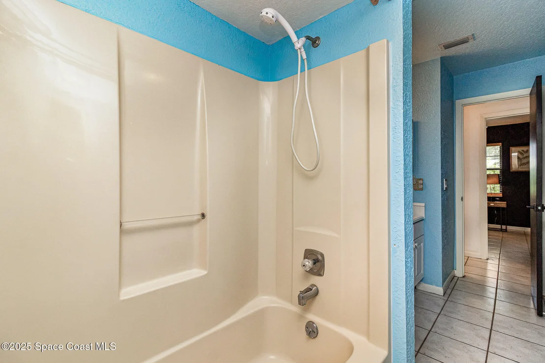 Photo of 2101 Lance Boulevard