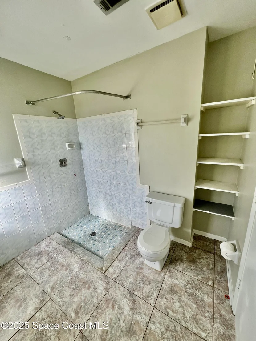 Photo of 1100 Hooper Avenue NE