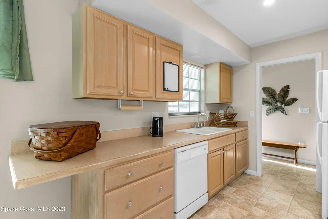 Photo of 1113 Cromey Road NE