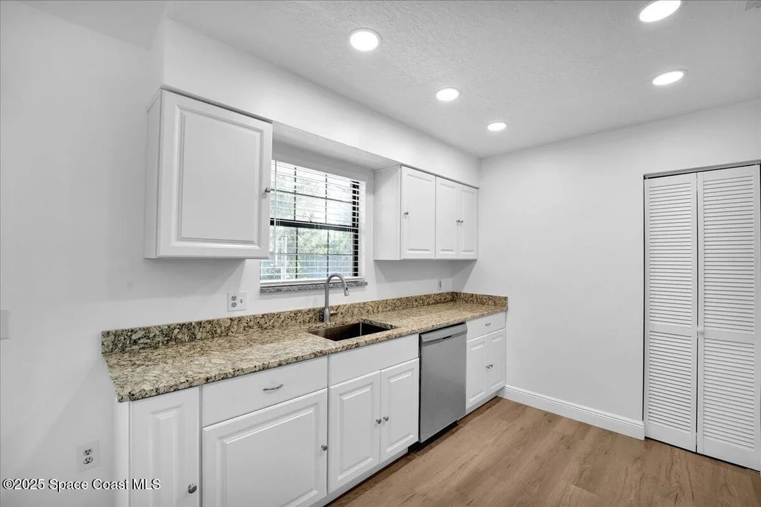 Photo of 5453 Holden Road