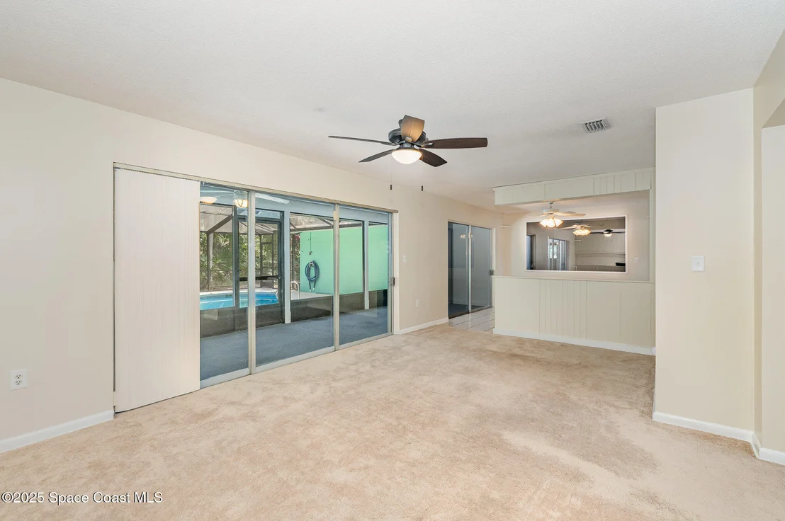 Photo of 445 Pine Boulevard