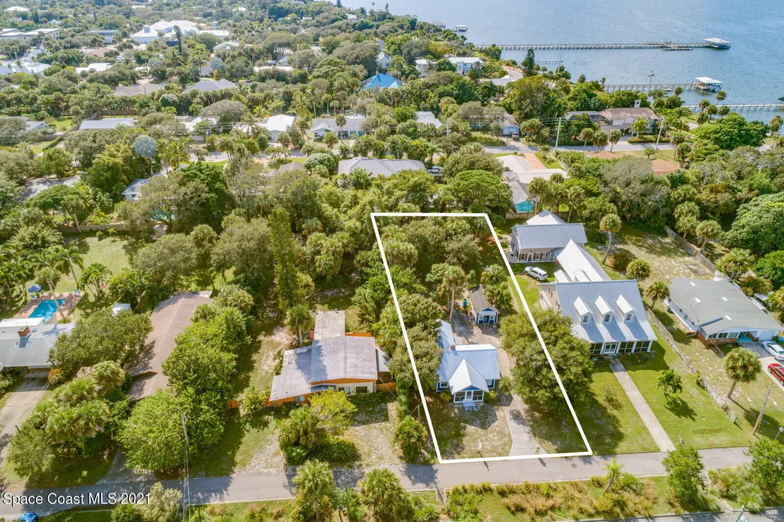 Photo of 527 Sunset Boulevard