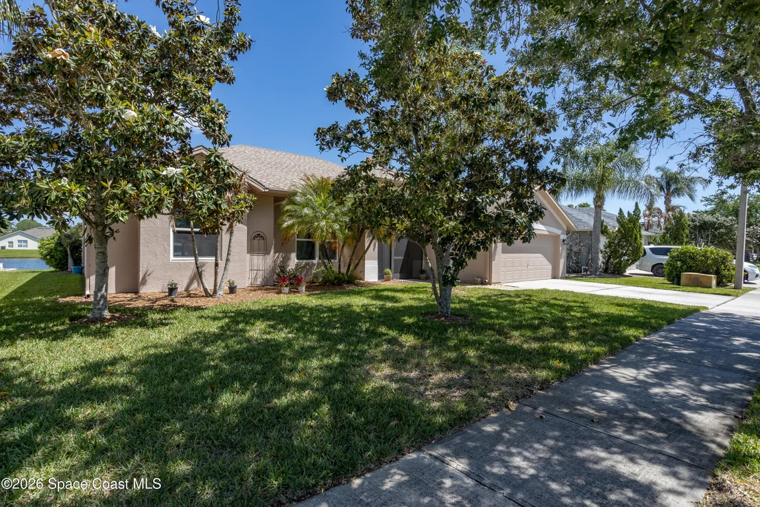 Photo of 4757 Alamanda Drive