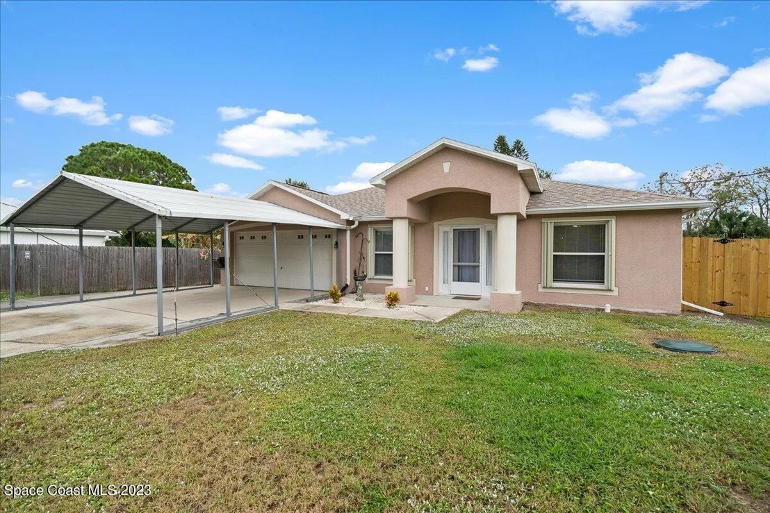 Photo of 545 Arabella Lane