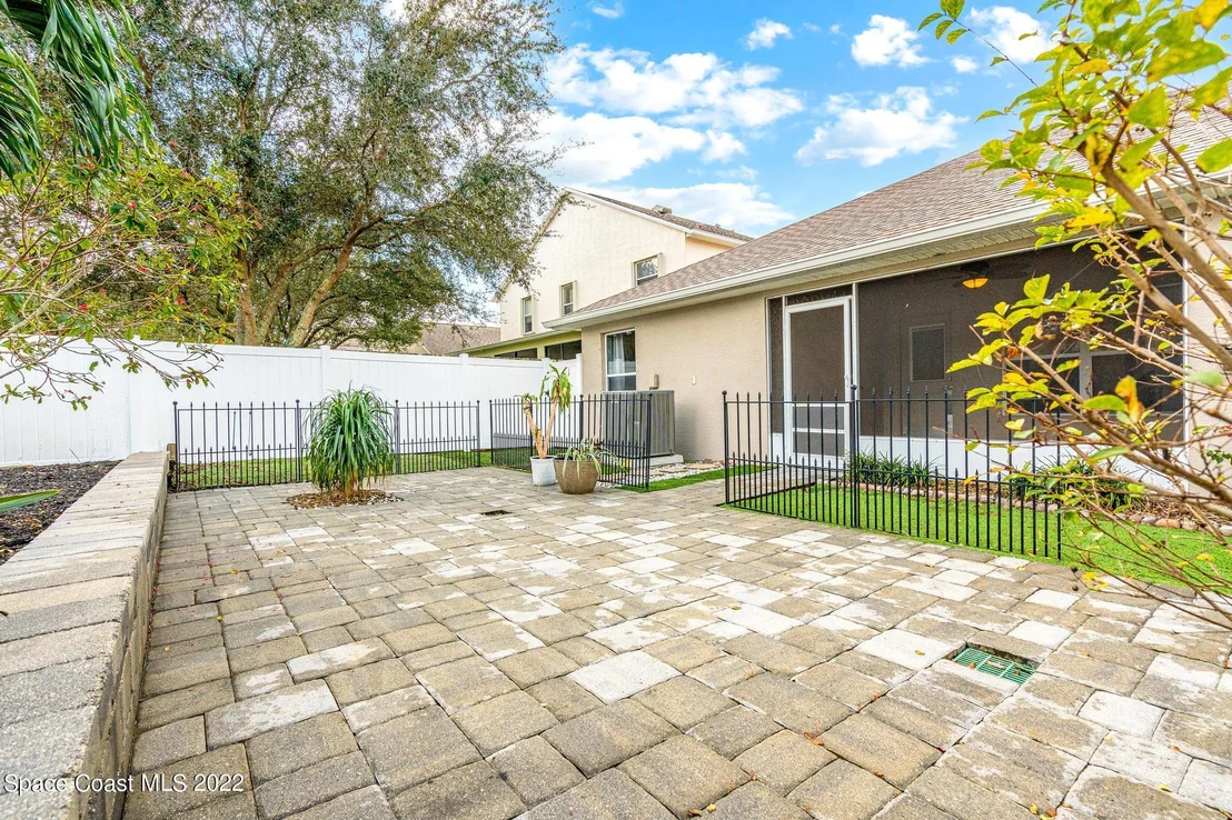 Photo of 524 Sedgewood Circle