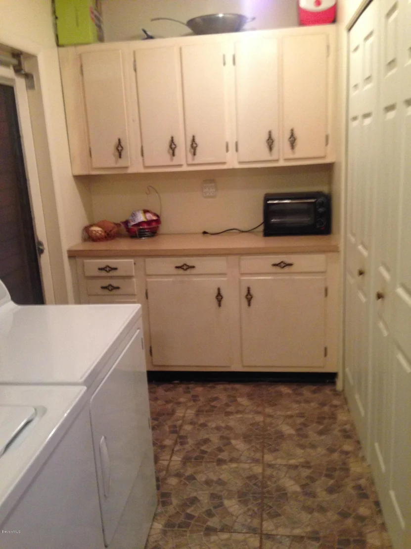 Photo of 3082 NE Garden Terrace
