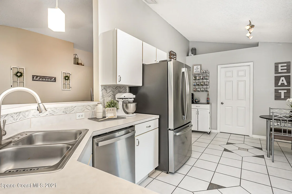 Photo of 1632 Vista Lake Circle
