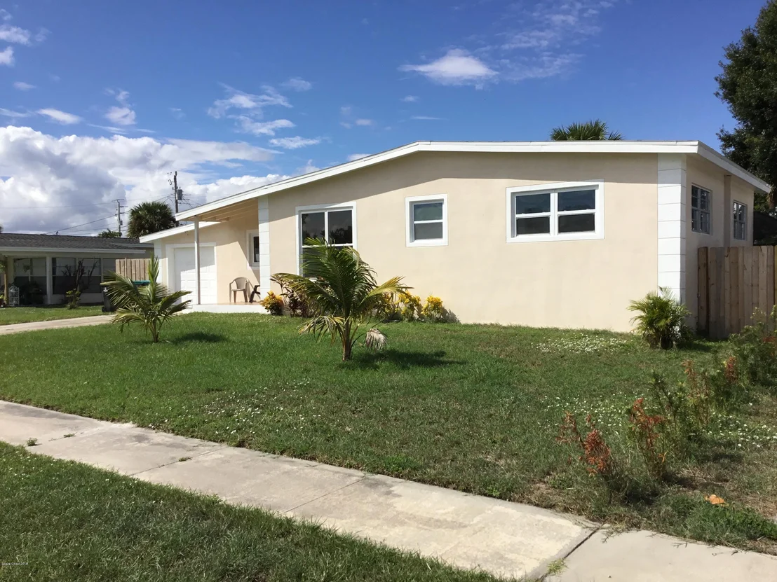 Photo of 2925 Garden Terrace NE