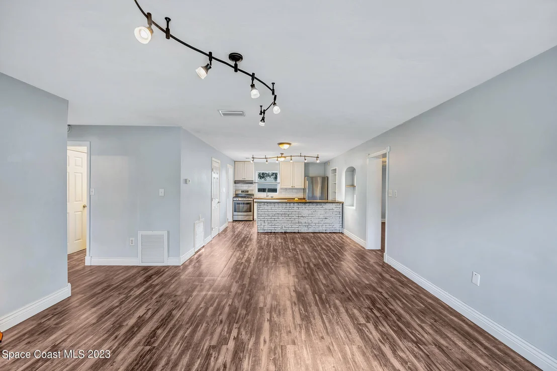 Photo of 7575 Henry Avenue