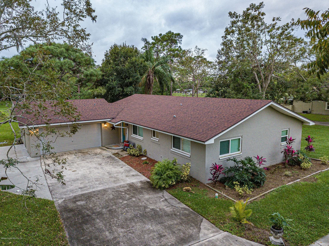 Photo of 3905 Lake Washington Road