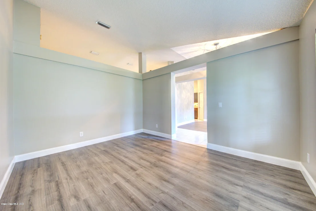 Photo of 6480 Adrian Street