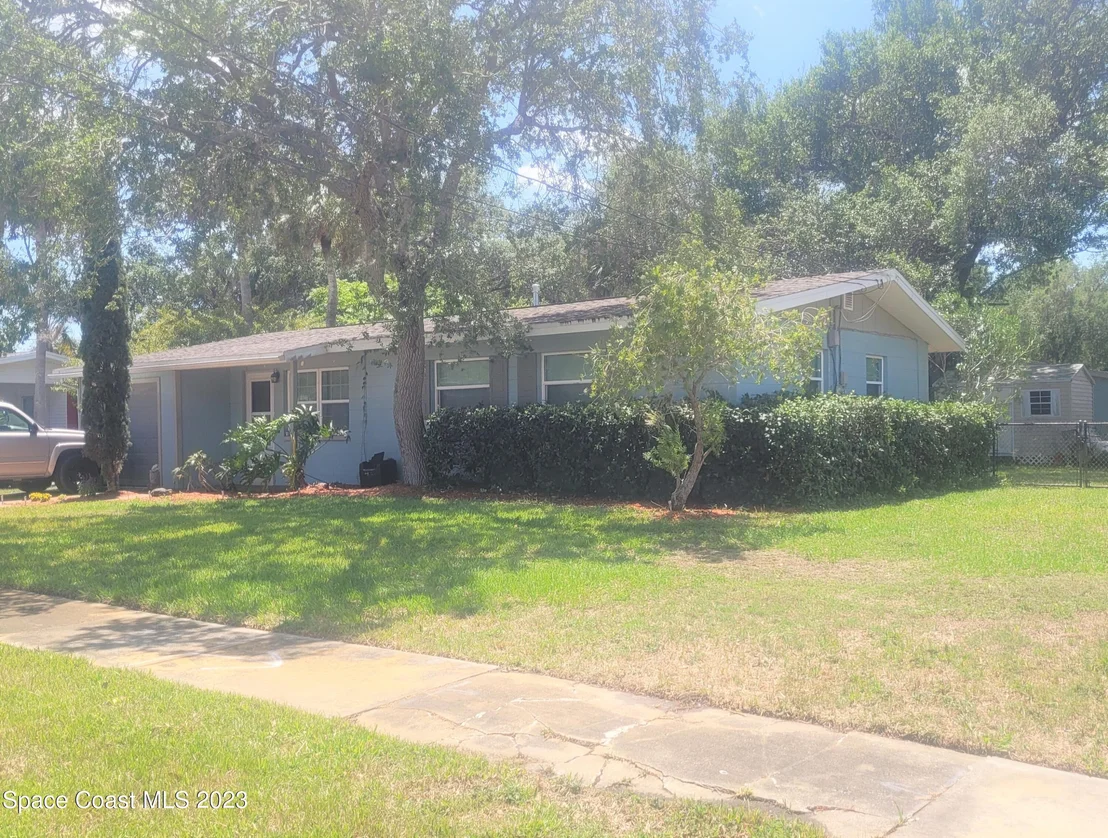 Photo of 2586 Stratford Drive