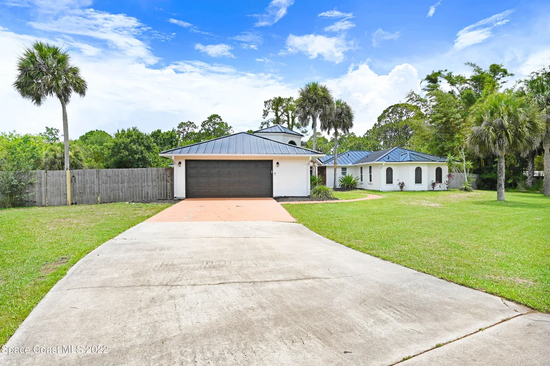 Photo of 3225 Fairview Drive