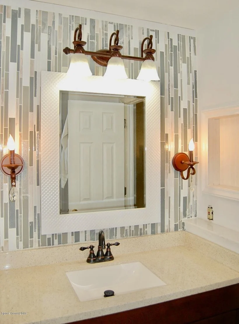 Photo of 1691 Adview Road SE