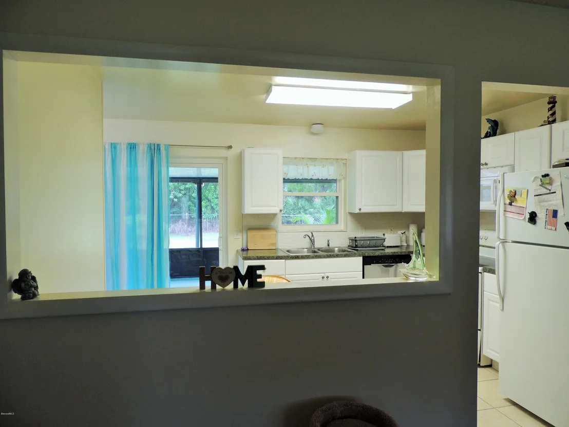 Photo of 971 SE ITHACA Avenue