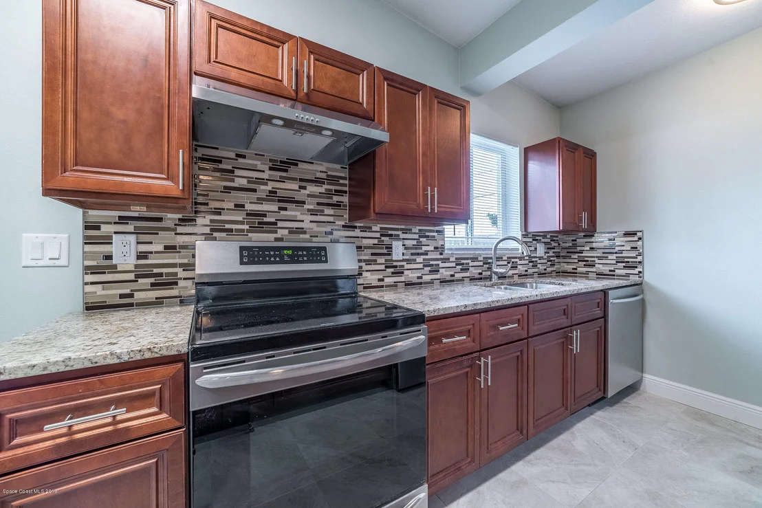 Photo of 954 Bianca Drive NE