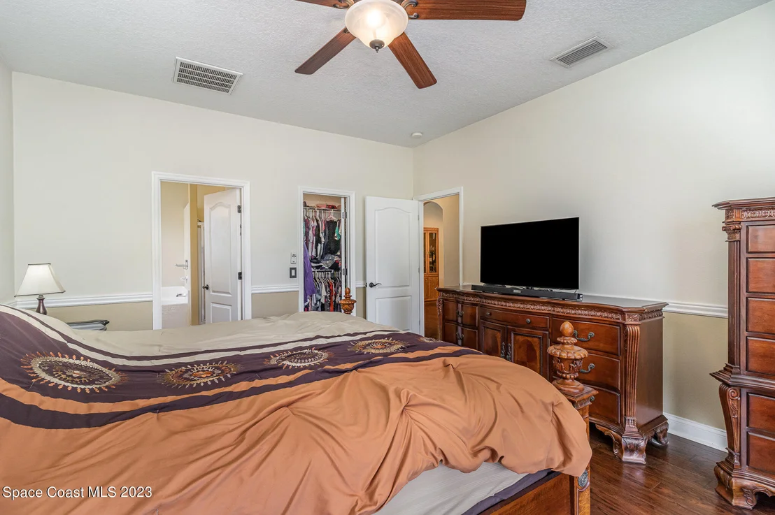 Photo of 1471 Bridgeport Circle