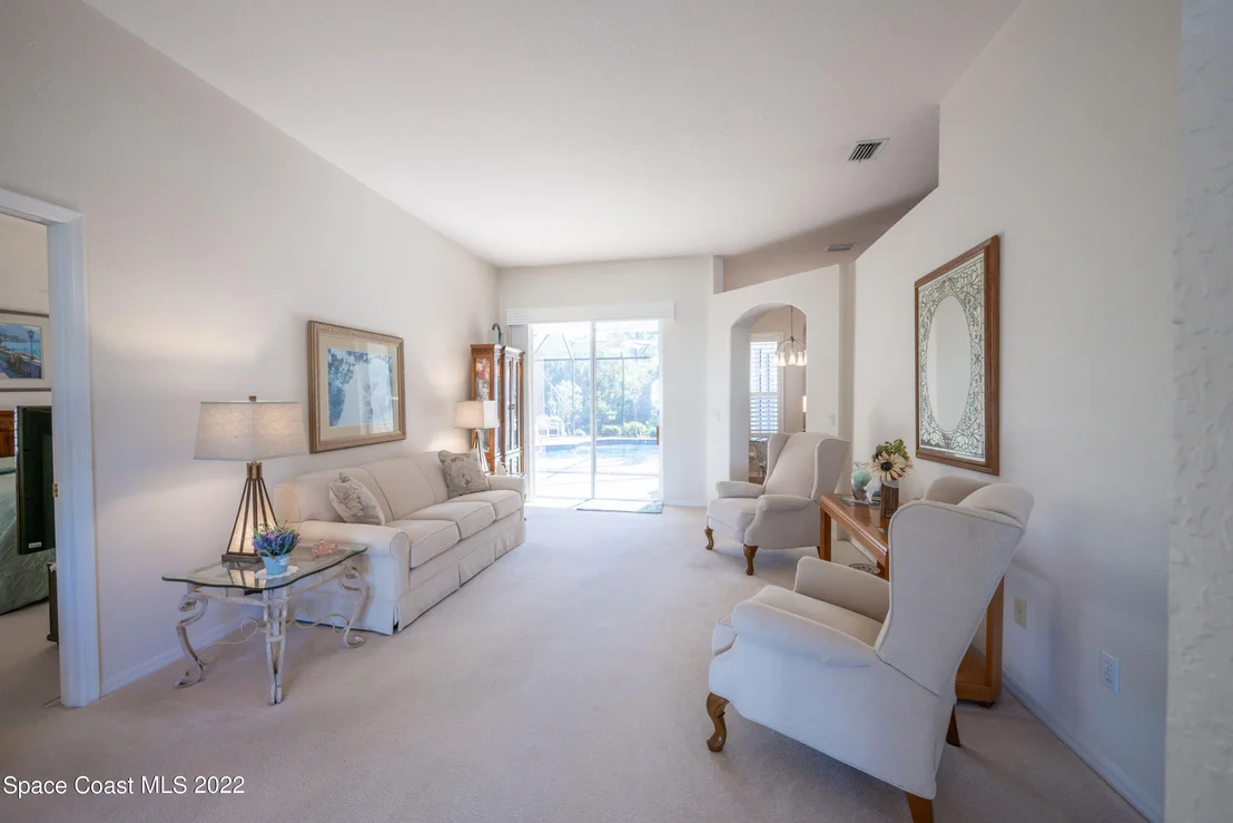 Photo of 697 Carriage Hill Road