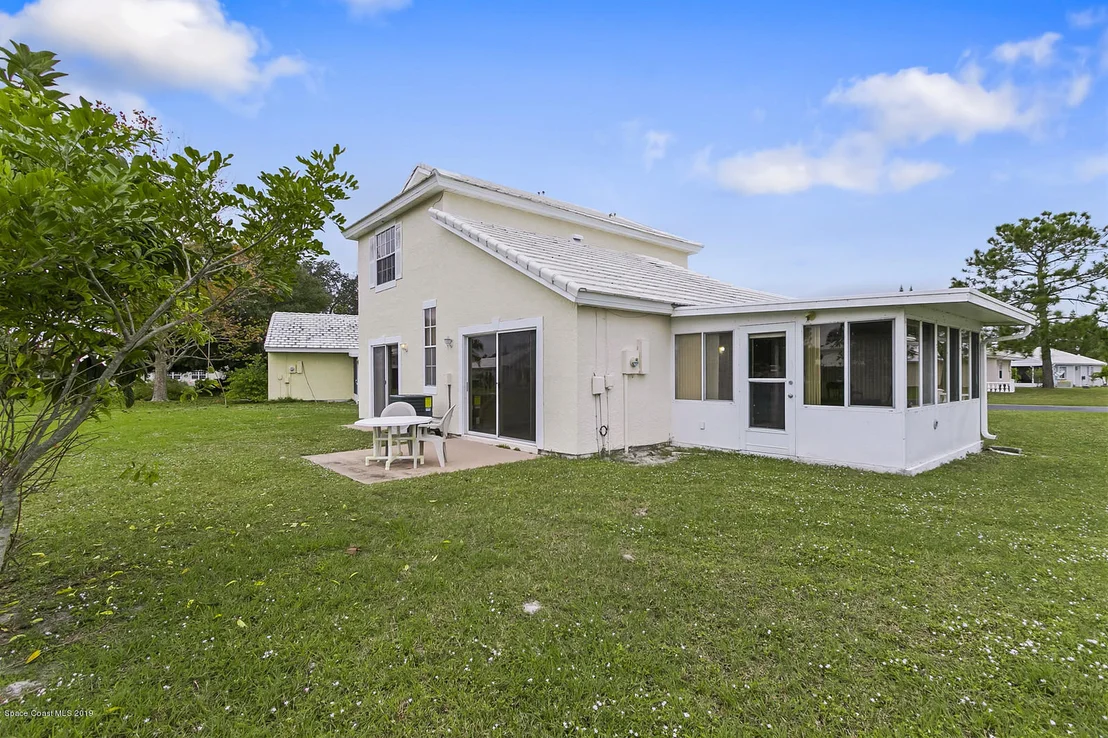 Photo of 1013 Goldenrod Circle NE