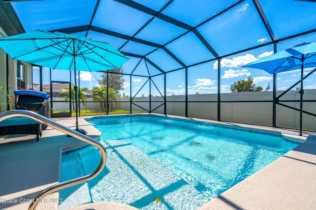 Photo of 982 Peta Way