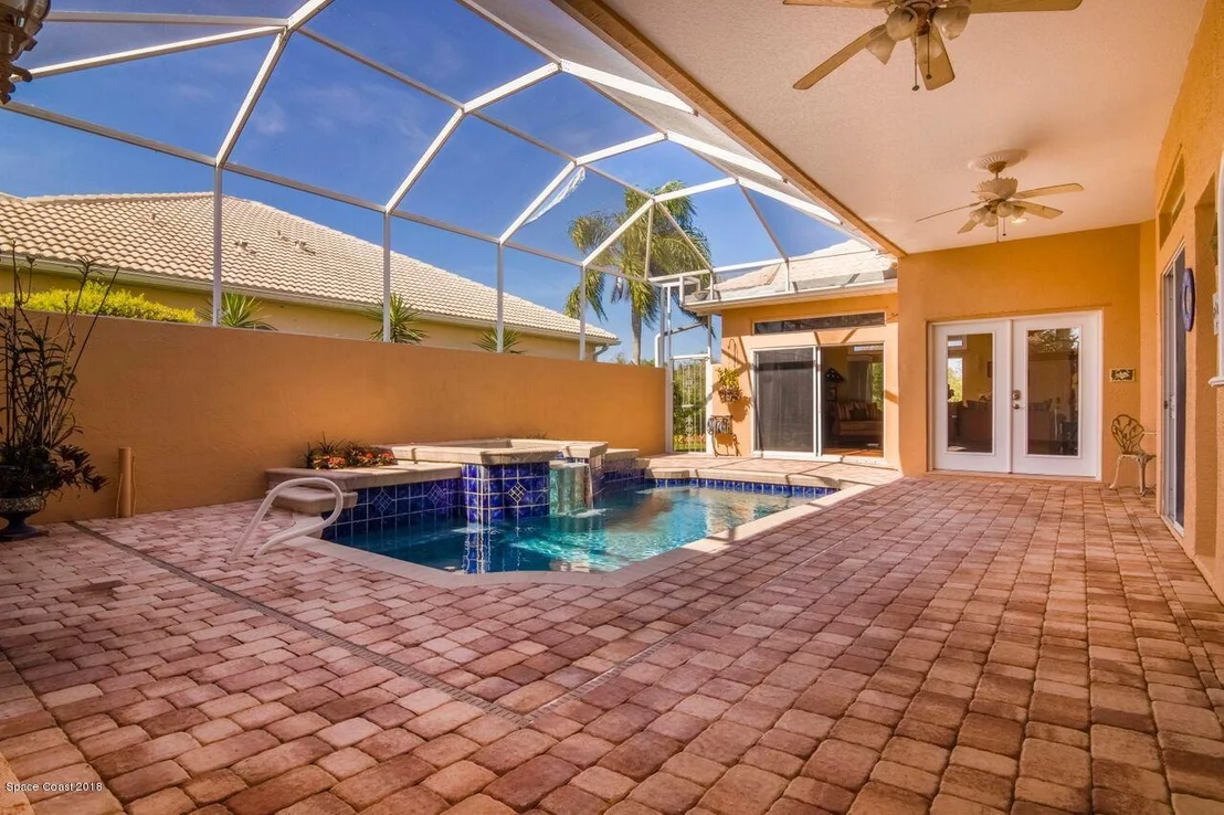 Photo of 943 Palm Brook Drive