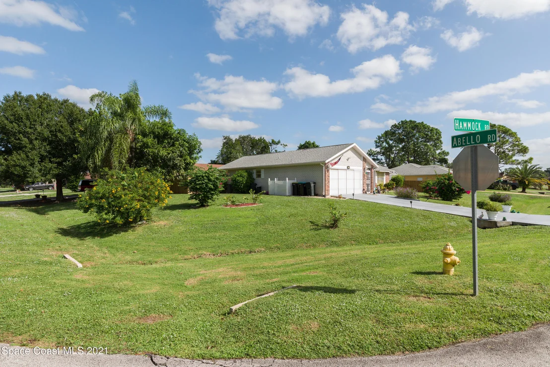 Photo of 101 Hammock Road SE
