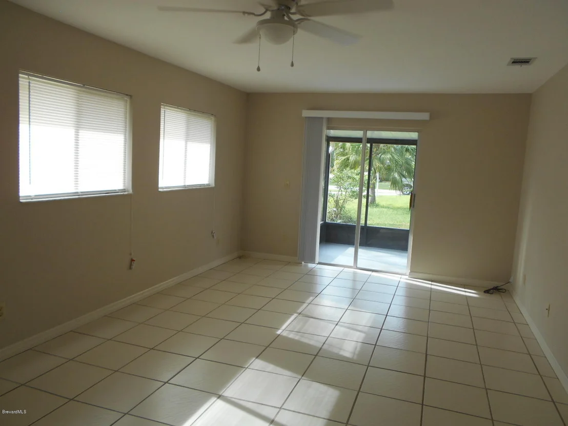 Photo of 711 SE Airoso Road