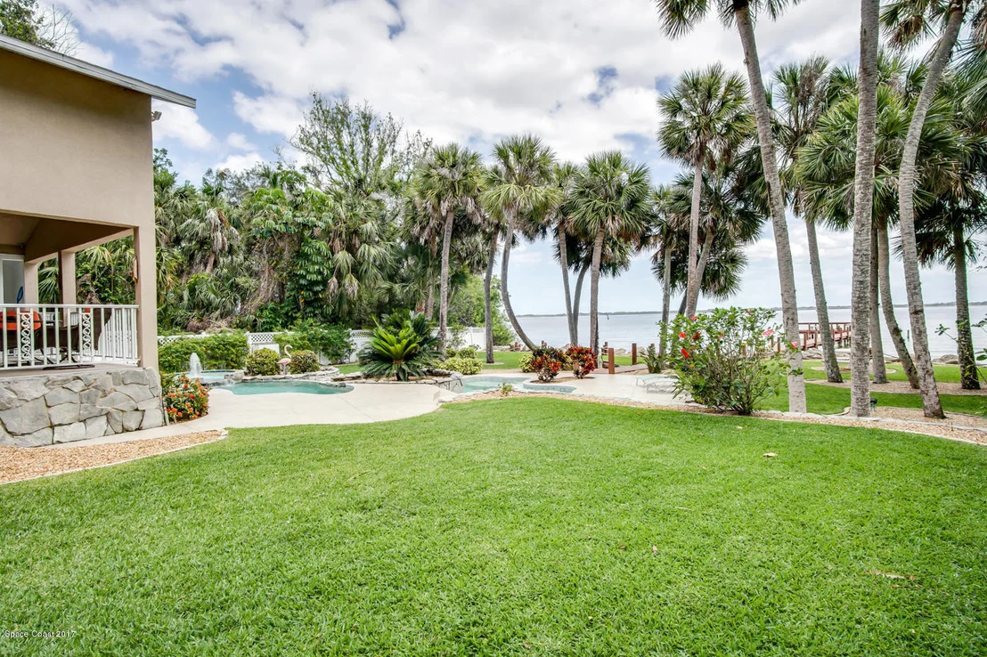 Photo of 5440 Edgewater Court