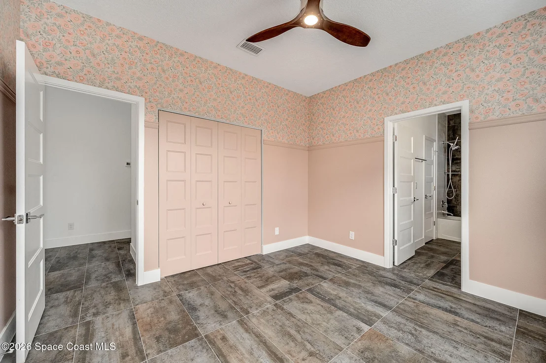 Photo of 2093 Greenway Drive