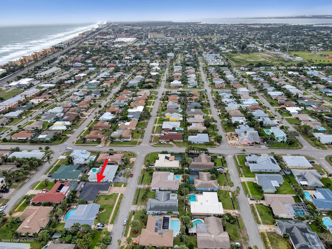 Photo of 681 Hibiscus Drive