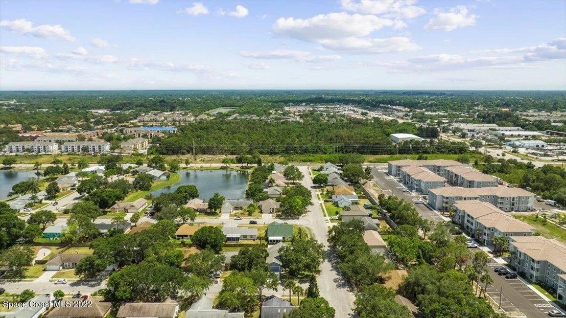 Photo of 100 Oak Lake Road
