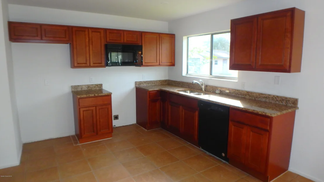 Photo of 1076 Galty Circle NE
