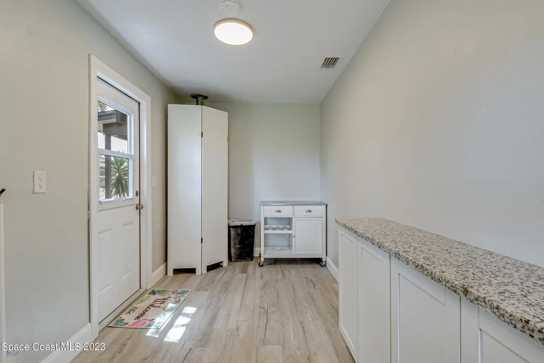 Photo of 1794 Dixon Boulevard