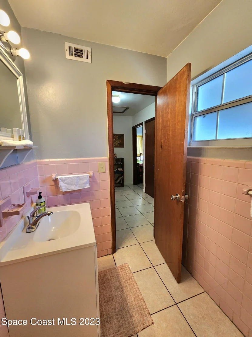 Photo of 1740 Golfview Drive