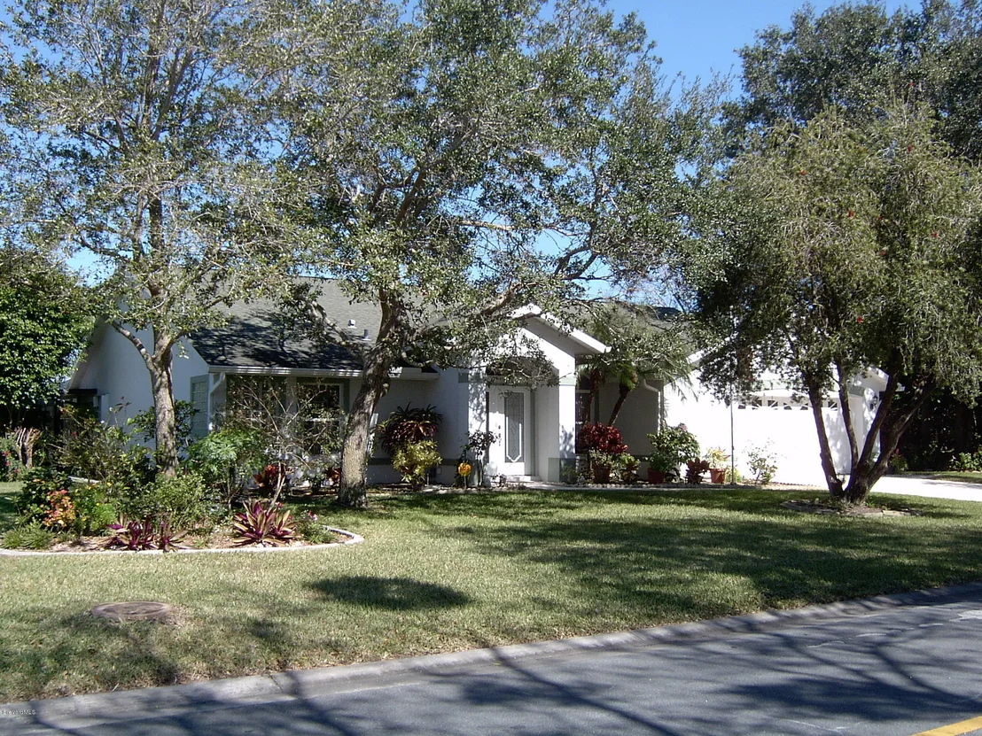 Photo of 1251 NE Meadowbrook Road
