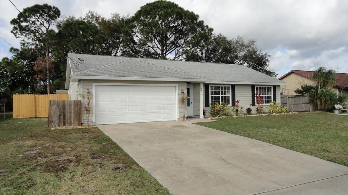 Photo of 6836 Cecil Road