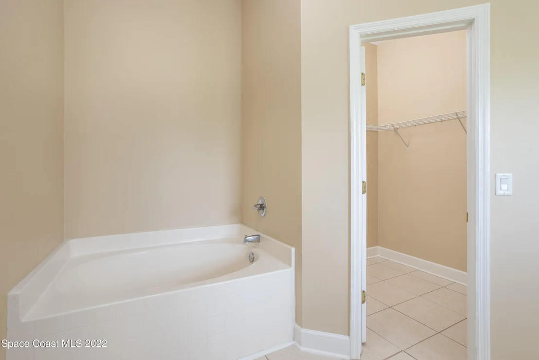 Photo of 2400 Bridgeport Circle