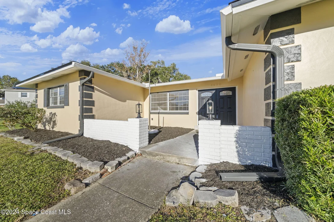 Photo of 4470 Bowstring Court