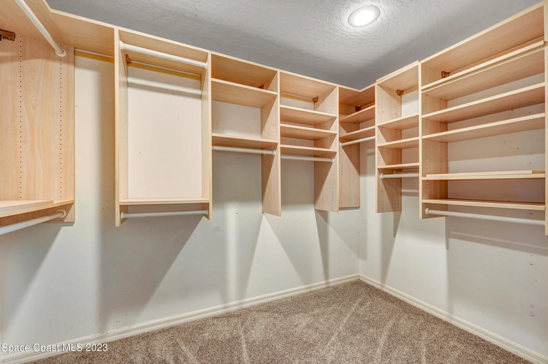 Photo of 954 Somerset Lane