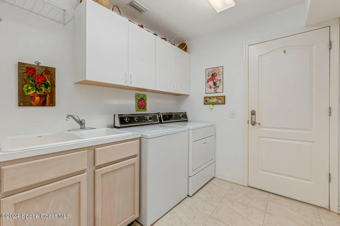 Photo of 410 Oriole Lane