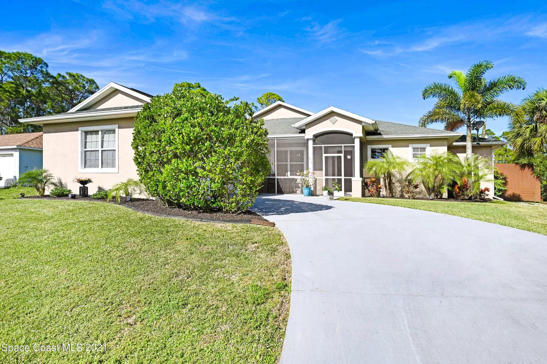 Photo of 477 Ocala Street