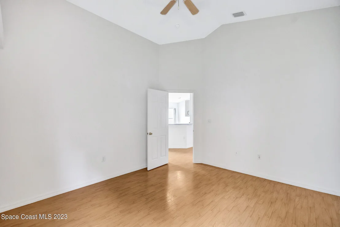 Photo of 958 Pine Creek Circle NE