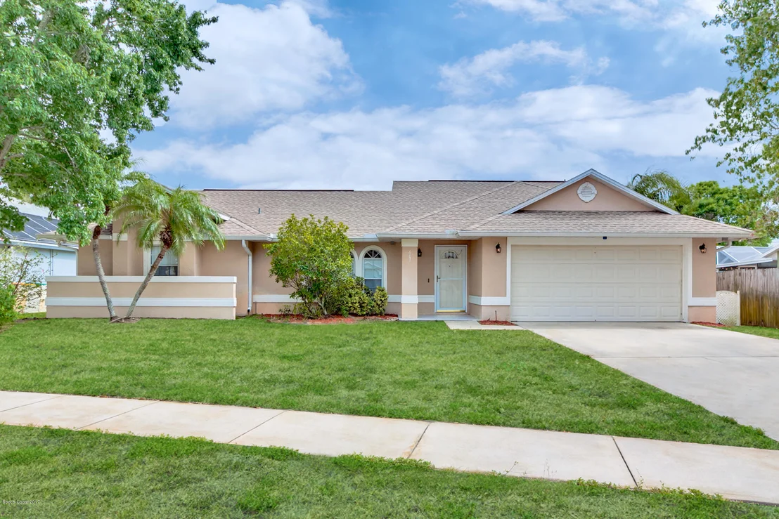 Photo of 607 Sandpiper Circle