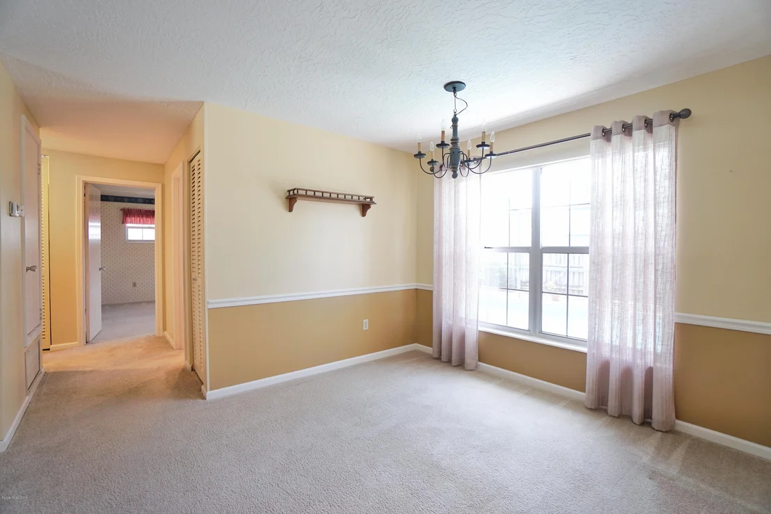 Photo of 913 Kings Post Road