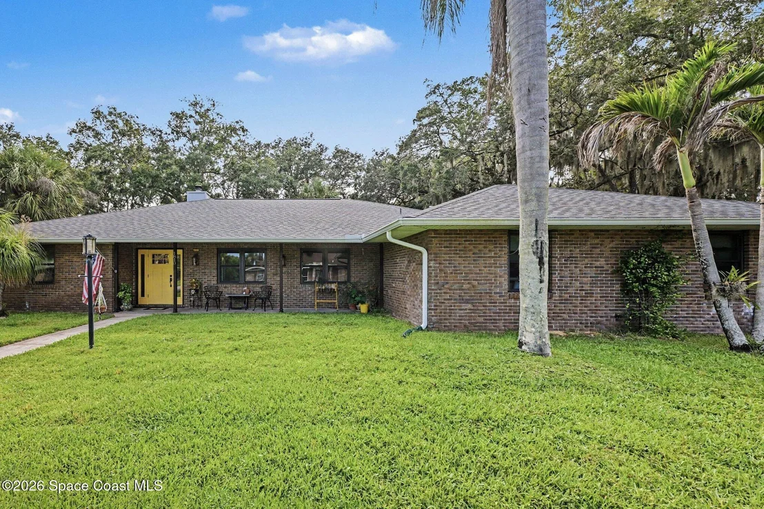 Photo of 1810 Whispering Oaks Circle