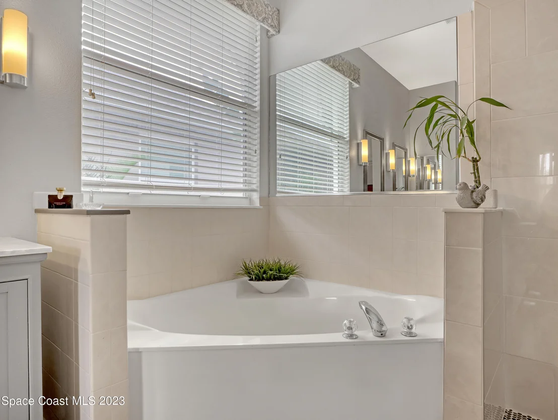 Photo of 904 Suntree Woods Drive